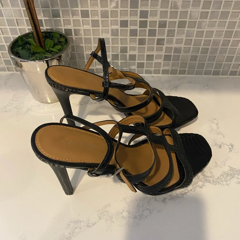 Calvin Klein new  Valene Platform Dress Sandal